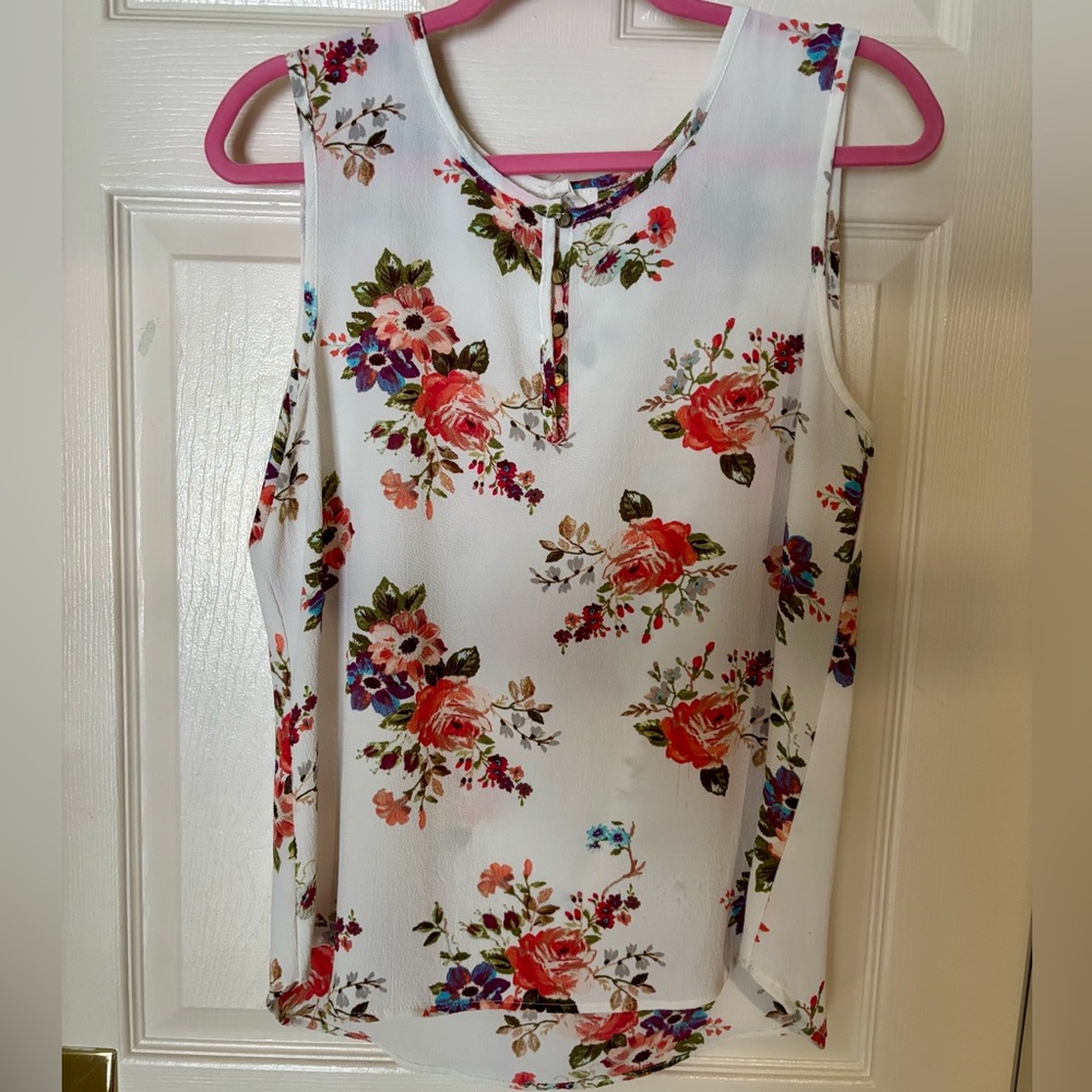 WHITE FLORAL TANK TOP